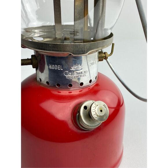 Vintage 1966 Red Coleman Single Mantle Lantern Model 200A w Orig. Box & Mantles - Picture 8 of 11